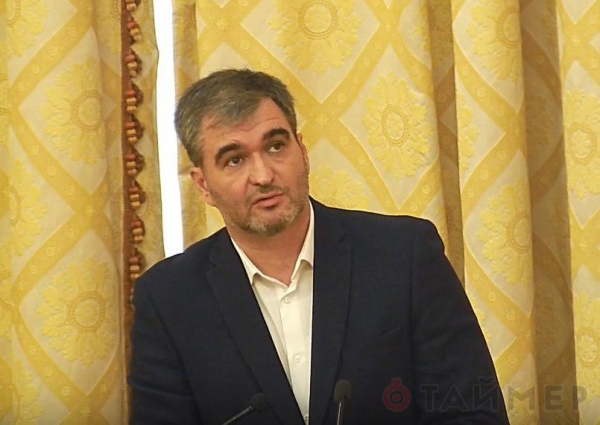 На одесских остановках расставят специальные столбики от дрифтеров 