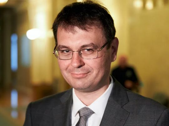 Чому фігурант санкційного списку США кидає тінь на&nbsp;голову податкового комітету: версія ЗМІ