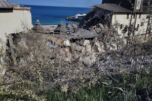 Тушение пожара после удара по гостинице и помощь пенсионерам : сводка одесских спасателей за сутки