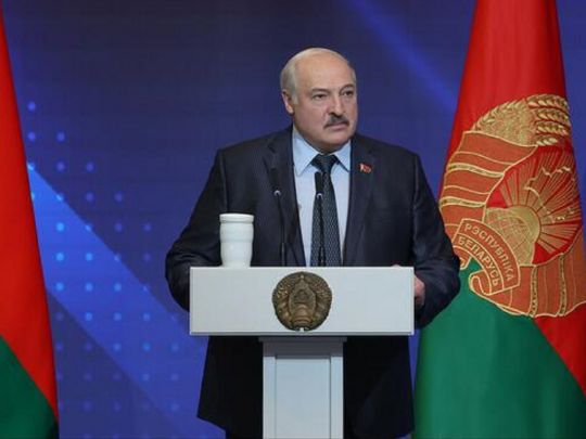 &laquo;Щоб не&nbsp;відтяпали&raquo;: Лукашенко зібрався повоювати за&nbsp;Західну Україну