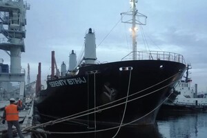 Из портов Одесской области вышли восемь суден с зерном