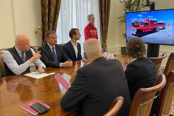 Одесса получила от Франции внедорожник и лодки