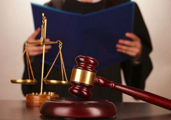 Работник одного из райсудов Одессы помогал завладеть квартирами умерших людей Работник одного из райсудов Одессы помогал завладеть квартирами умерших людей