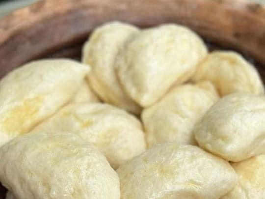 Вареники з сиром на пару: порадуйте родину ситною вечерею