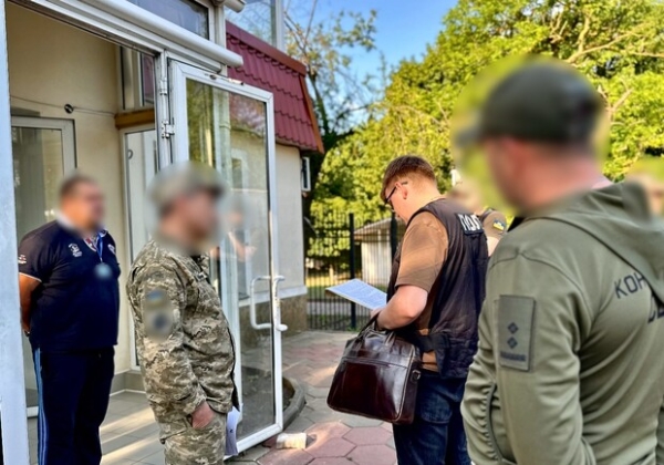 Присвоили почти восемь миллионов гривен: в Одесской области разоблачили коррупционную схему в воинской части