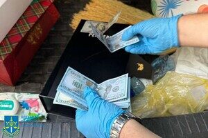 Требовал деньги за разрешение на торговлю у моря: чиновник Одесского горсовета попался на взятке