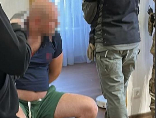 Бізнесз росіянами, зв'язок з&nbsp;нардепом з&nbsp;ОПЗЖ та&nbsp;відпочинок на&nbsp;Тенерифе: у&nbsp;СБУ прокоментували затримання чиновника НАБУ (фото)
