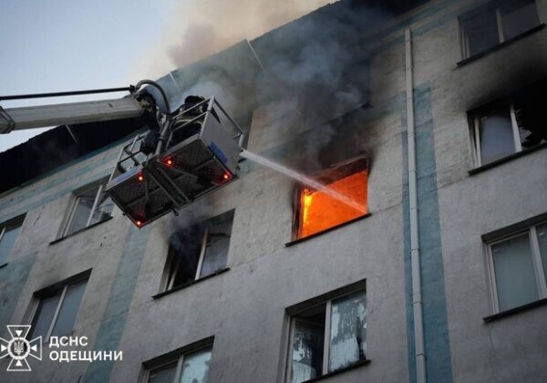 Ночью в Одесской области беспилотники вызвали масштабные пожары: больше всего пострадал радиорынок