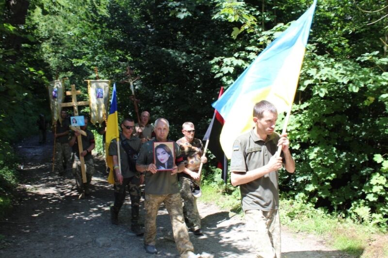 Ховали під звуки трембіти: в&nbsp;бою за&nbsp;Покровськ загинула 20-річна захисниця із&nbsp;Закарпаття