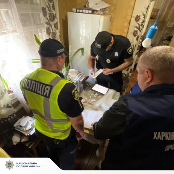 Медсестра з&nbsp;Чугуєва систематично грабувала загиблих воїнів: прокуратура викрила схему