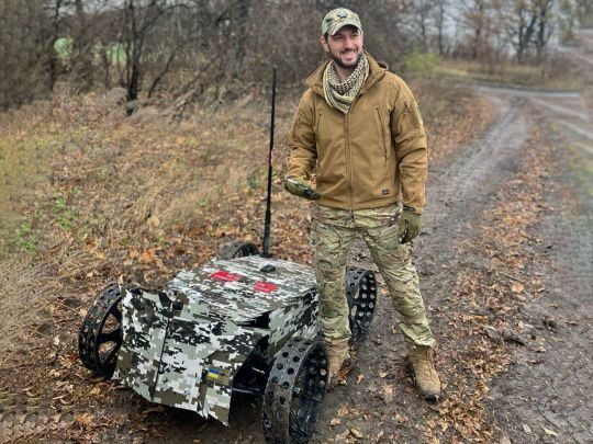 &laquo;Можна зі&nbsp;Львова керувати наземним дроном, який знаходиться на&nbsp;фронті&raquo;,&nbsp;&mdash; засновник Школи роботизованих наземних комплексів