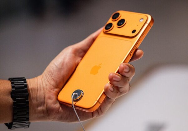 В Украине стартовали продажи iPhone 17: какие цены