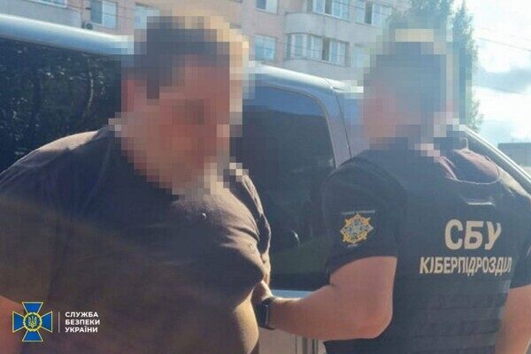 Готовила обстрелы и сотрудничала с ГРУ: в Одессе задержали экс-военную