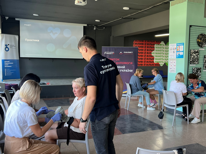 Favbet Foundation навчає спортивну спільноту рятувати життя