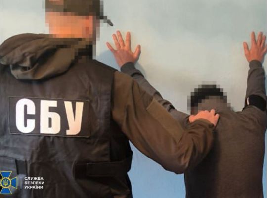 Афера на&nbsp;мільйони: шахраї видавали себе за&nbsp;військових і&nbsp;торгували дронами для ЗСУ