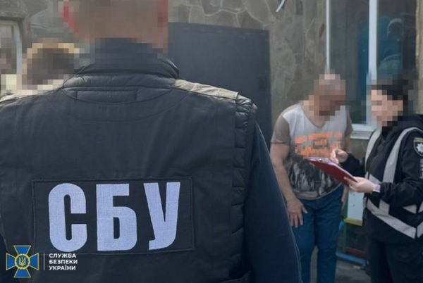 Афера на&nbsp;мільйони: шахраї видавали себе за&nbsp;військових і&nbsp;торгували дронами для ЗСУ