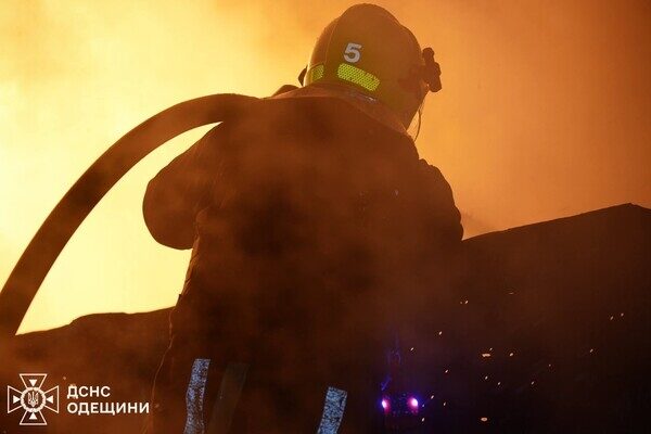 Ночной обстрел Одесчины: есть повреждения энергообъекта и домов (обновлено)