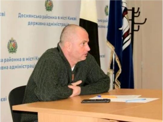 Голова Деснянського району Бахматов просить собі премію за&nbsp;наради та&nbsp;електронну пошту&nbsp;&mdash; ЗМІ