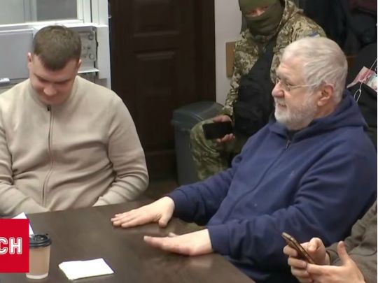 &laquo;А&nbsp;що&nbsp;там багато грошей знайшли? Вона&nbsp;ж голодує&raquo;,&nbsp;&mdash; Коломойський із&nbsp;гумором відреагував на&nbsp;обшуки у&nbsp;Тимошенко (відео)