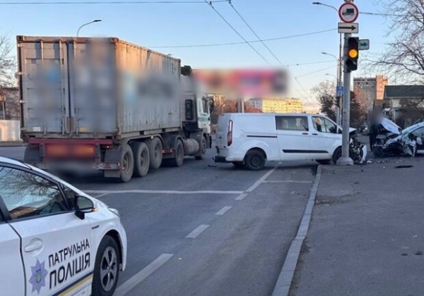 ДТП с участием трех автомобилей в Одессе: травмировались люди