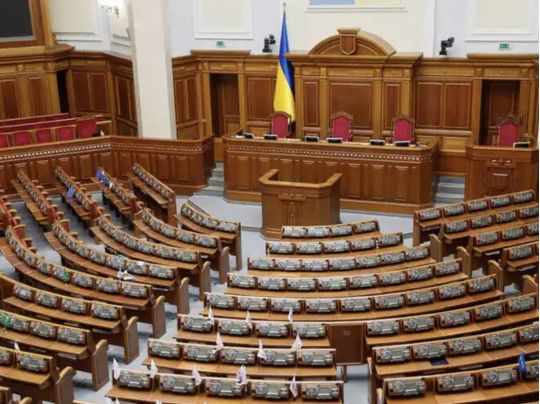 Знайшли нове виправдання, яке скосило Верховну Раду: медики повідомили, що&nbsp;підхопили депутати