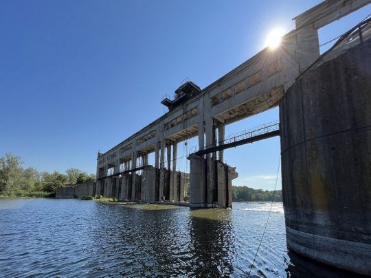 Води вистачить на&nbsp;два тижні: рф&nbsp;знищила стратегічну греблю на&nbsp;Донбасі