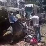 Унаслідок теракту вибухнув автобус: багато загиблих (відео)