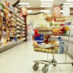 Зростання цін, подорожчання кредитів та долар до 45,5 гривень: що може чекати на українців до червня