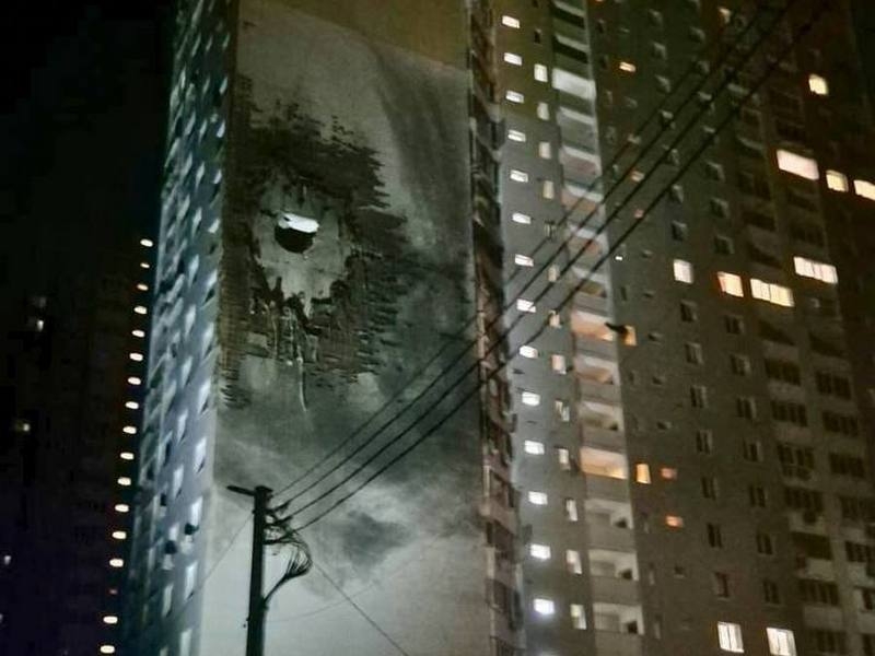 Одна з&nbsp;наймасованіших атак по&nbsp;Києву і&nbsp;області: ТРЦ згоріли вщент, будинки зруйновані, метро пошкоджене, кількість жертв постійно зростає (фото, відео)