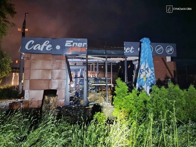 Руїни замість домівок, згорілі авто, є&nbsp;жертви: росія накрила Україну дронами, КАБами та&nbsp;артилерією