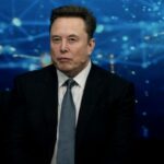 Знайомі всі обличчя: Bloomberg назвав найбагатшу людину планети